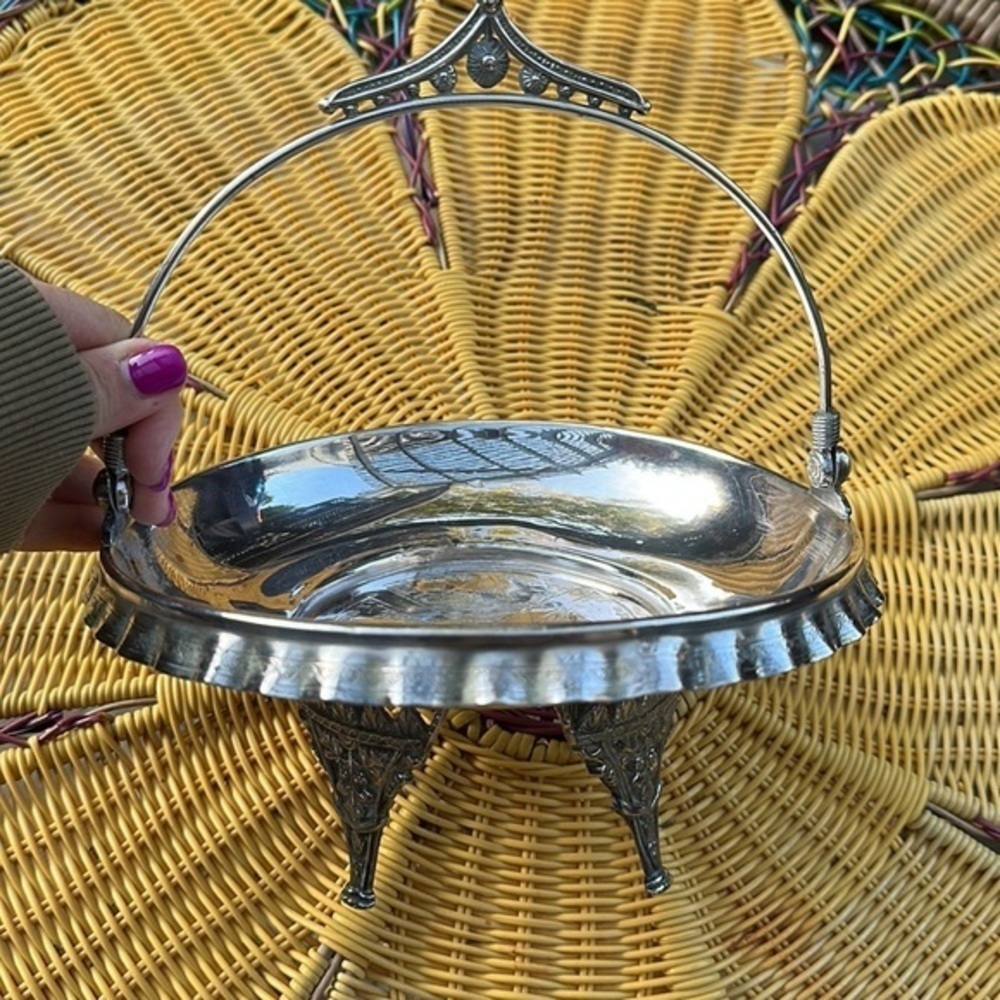 Vintage Belmont Plate Co Silver plated dish with handle gorgeous